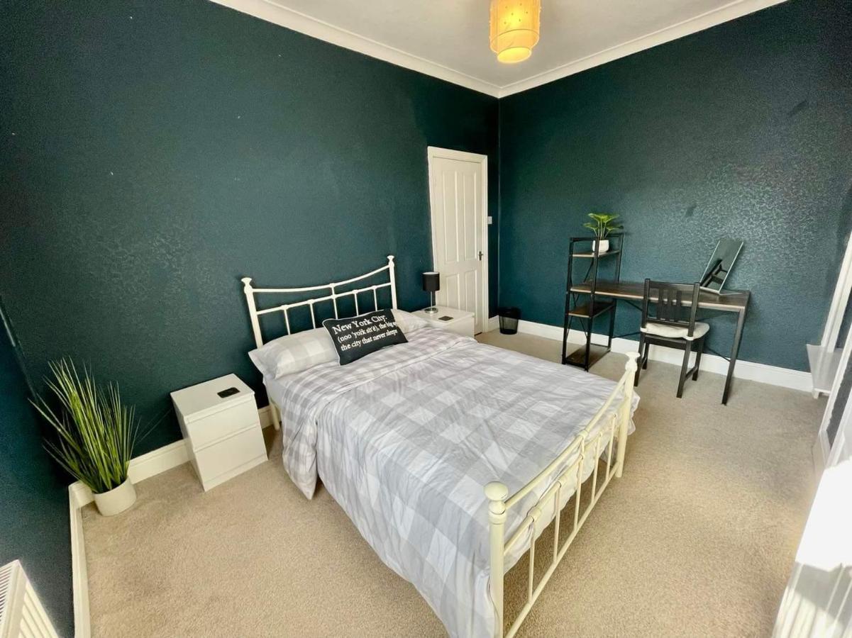 Spacious 3 Bedroom Retreat For Professionals Kingston upon Hull Extérieur photo
